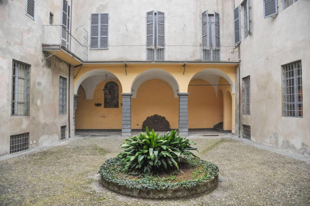 Cozy Apartment In Palazzo Malaspina Пьяченца Экстерьер фото